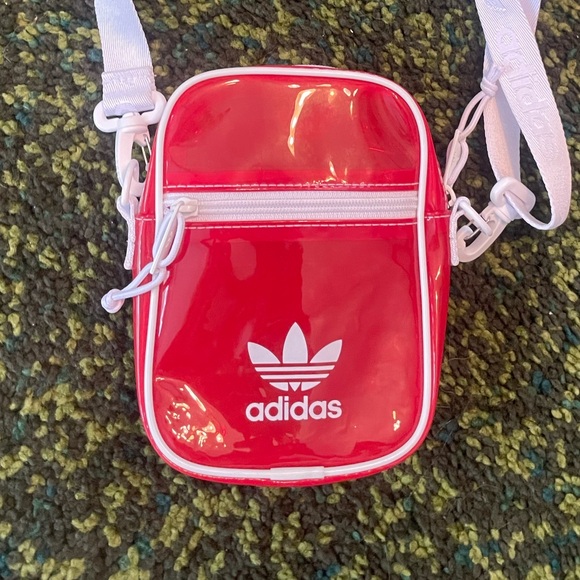 Adidas Originals unisex-Red clear Tinted Festival Crossbody - Picture 1 of 3